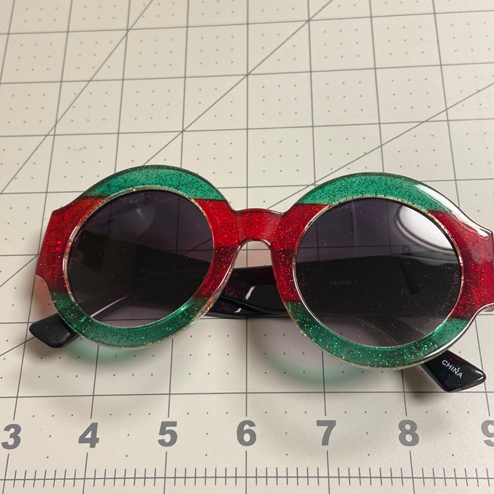 Round Glitter Plastic Sunglass